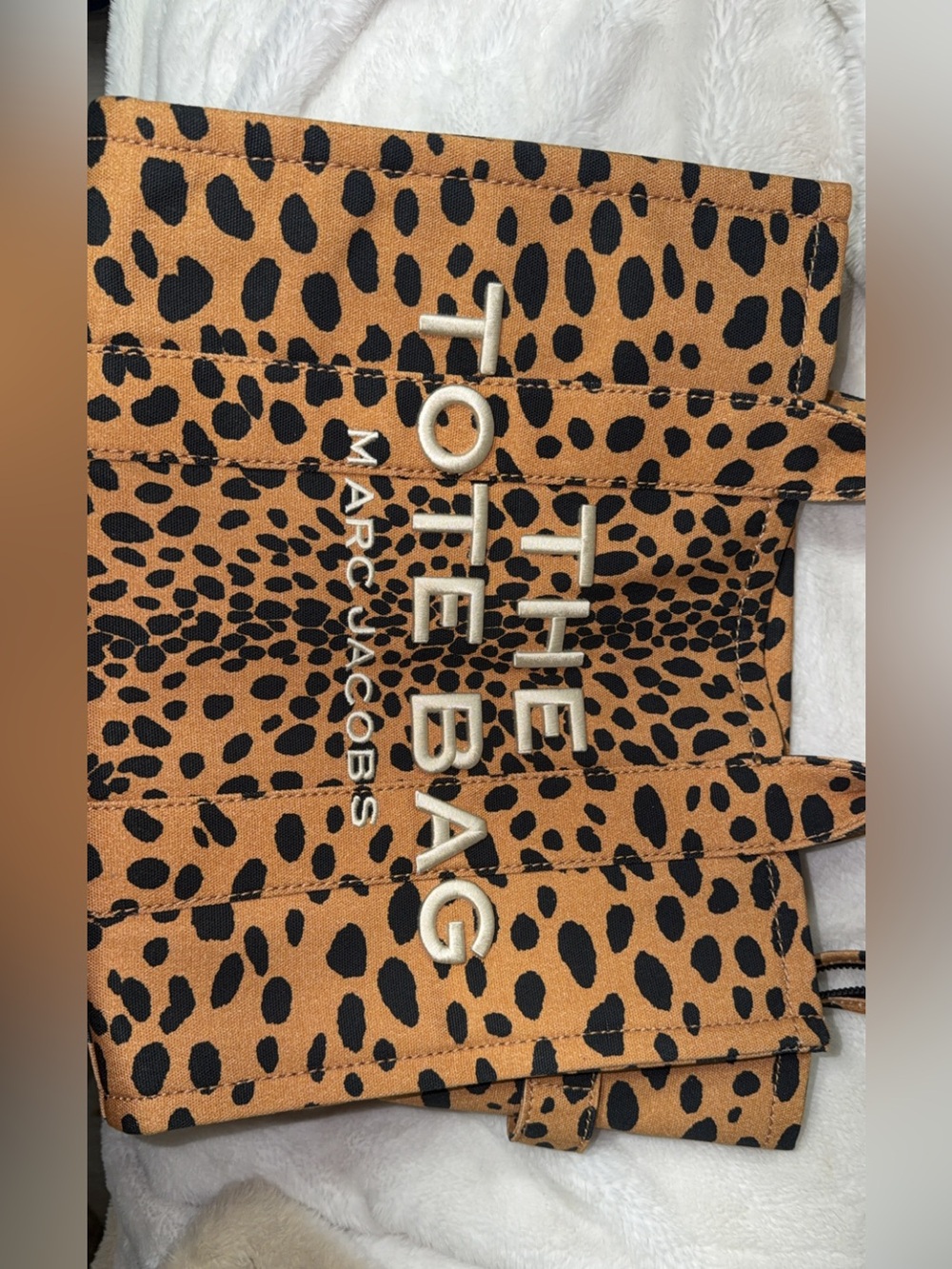 Marc Jacobs The Tote Bag in Leopard Print Tan & Black - Picture 2 of 5
